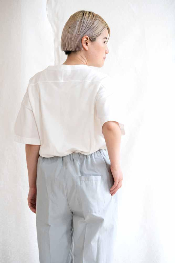 Organic Cotton ポプリン生地のギャザーパンツ　Ｌサイズ【両脇＋後ろポケット付／ジュニパーベリー染め】 3枚目の画像