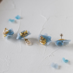 繡球花和寶石耳環/耳環（藍色） 第7張的照片
