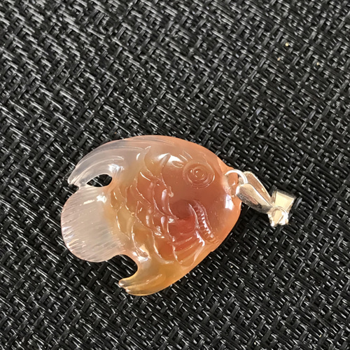 ゴビ石−1009 ゴビ瑪瑙　手彫り　花 マクラメ ゴビ石−1009 ゴビ瑪瑙 手彫り 花&マクラメ編 ゴビ石−1009 ゴビ