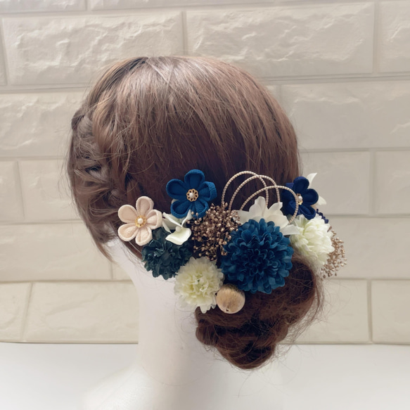 紺青*金 ピンポンマム❁ つまみ細工小花 ❁﻿成人式 振袖 髪飾り 5枚目の画像