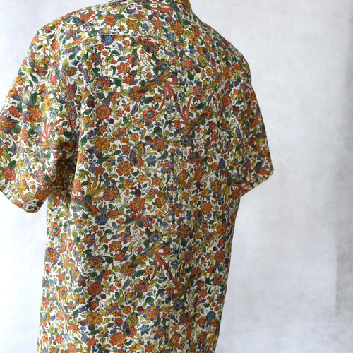 鳳凰、Lサイズ、着物リメイク、アロハシャツ、1点物作品、！ 着物リメイク アイボリーに花蝶鳳凰のアロハシャツ メンズL