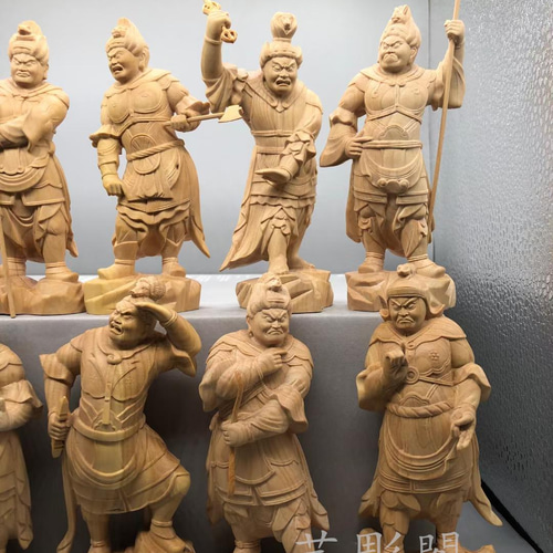 仏教工芸品木彫仏教精密彫刻極上品仏師で仕上げ品薬師如来三尊立像