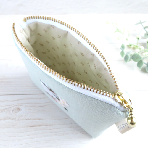 【リネン刺繍　桜坂美野様オーダー専用ページ】クッションカバー　ボートポーチ 刺繍オーダーイニシャル クッションカバー 20x20センチ - Linen