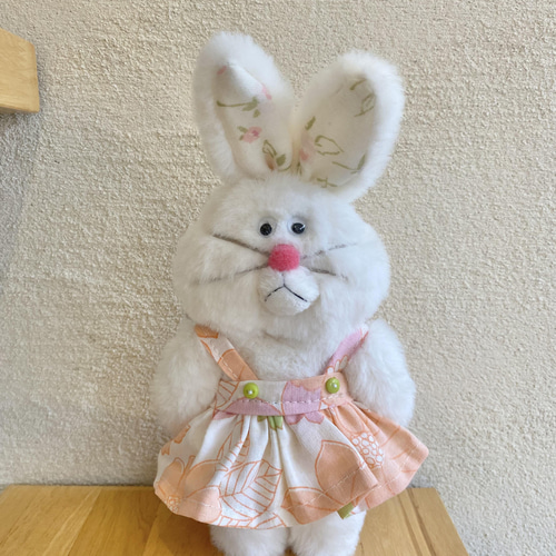 ワンピースを着た白うさぎさん ぬいぐるみ Mino 通販 13785946｜Creema