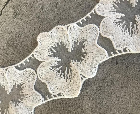3弁の花びらモチーフ 2m オーガンジーレース 日本製 lace-No,124 2枚目の画像