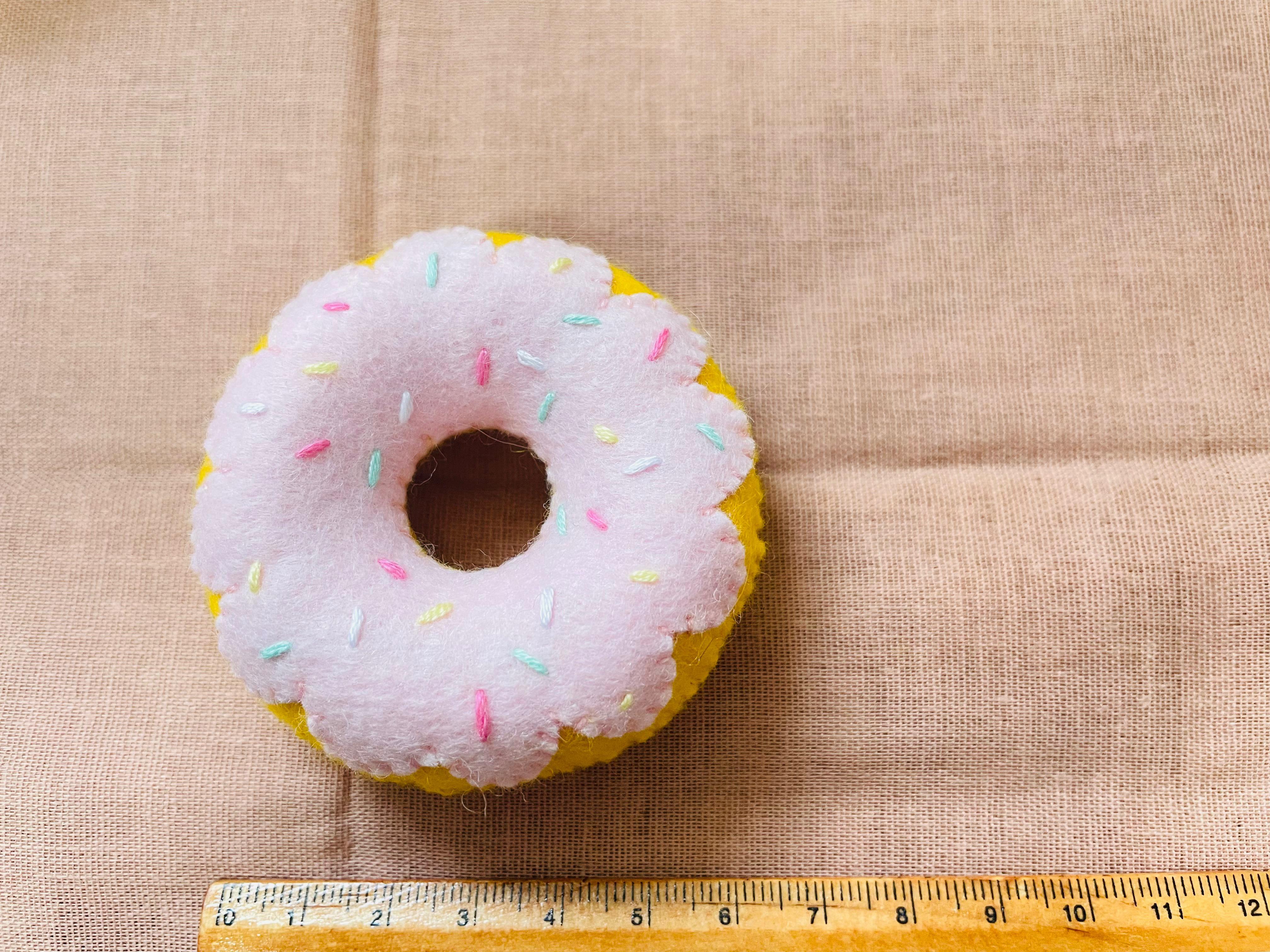 〖白い桜〗フェルトドーナツ ハンドメイド おままごと 白い桜様 専用〗フェルトドーナツ ハンドメイド おままごと