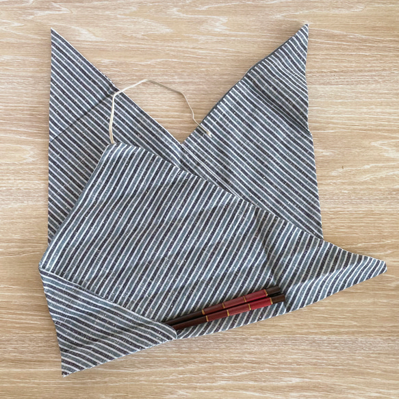 【オンライン限定】三河木綿のお弁当袋セット あずま袋と箸袋 水色系の縞 ネップ地 BNT226 2枚目の画像