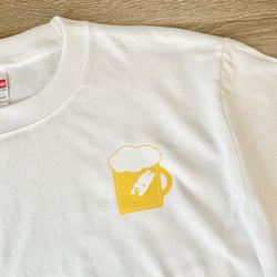 シロクマとビール Tシャツ 1枚目の画像