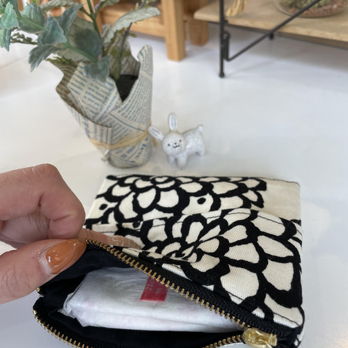 ハンドメイド　モチーフ編み　ポケットティッシュケース　ポーチ　 保冷バッグ4点 ハンドメイド モチーフ編み ポケットティッシュケース ポーチ