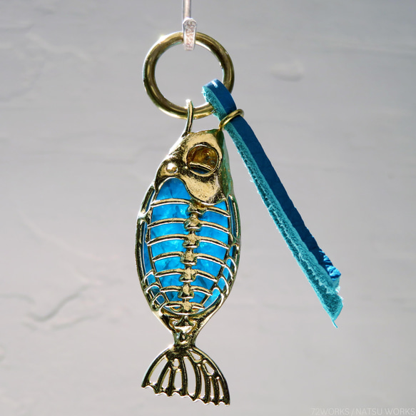 アパタイト&フィッシュ チャーム / Neon Apatite and Fish charms l 3枚目の画像