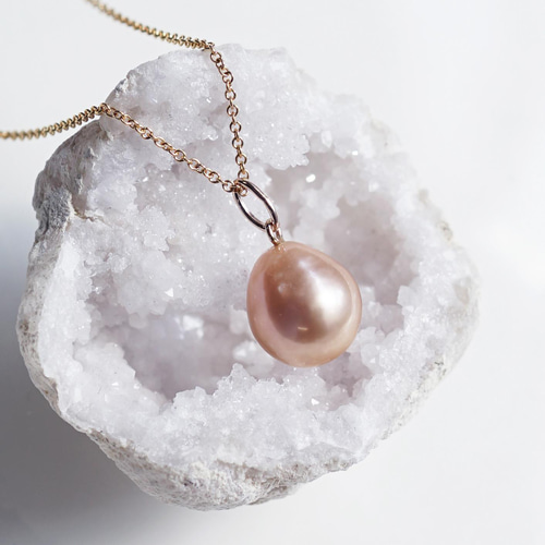 【高級】天然淡水真珠　一粒ネックレスk18