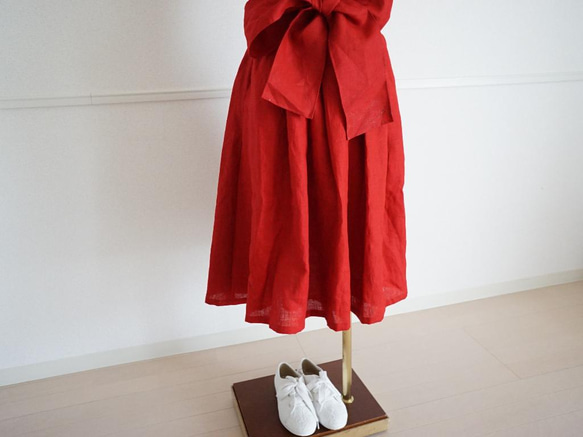 \ 降價70% / 束腰絲帶亞麻連衣裙（紅色）38 第2張的照片