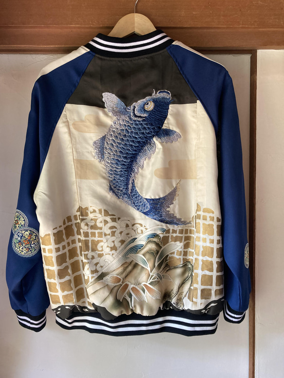 着物リメイクスカジャン リバーシブル 留袖 産着 鯉の刺繍 横
