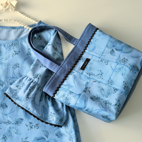 送料無料】コバルトブルー花柄のパッチワークトートバッグ トート