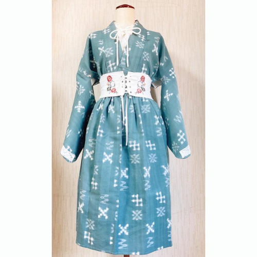 展示品　◇着物リメイク◇  セットアップ　ベージュ系　ベルト付き　1点もの 展示品 ◇着物リメイク◇ セットアップ ベージュ系 ベルト付き 1