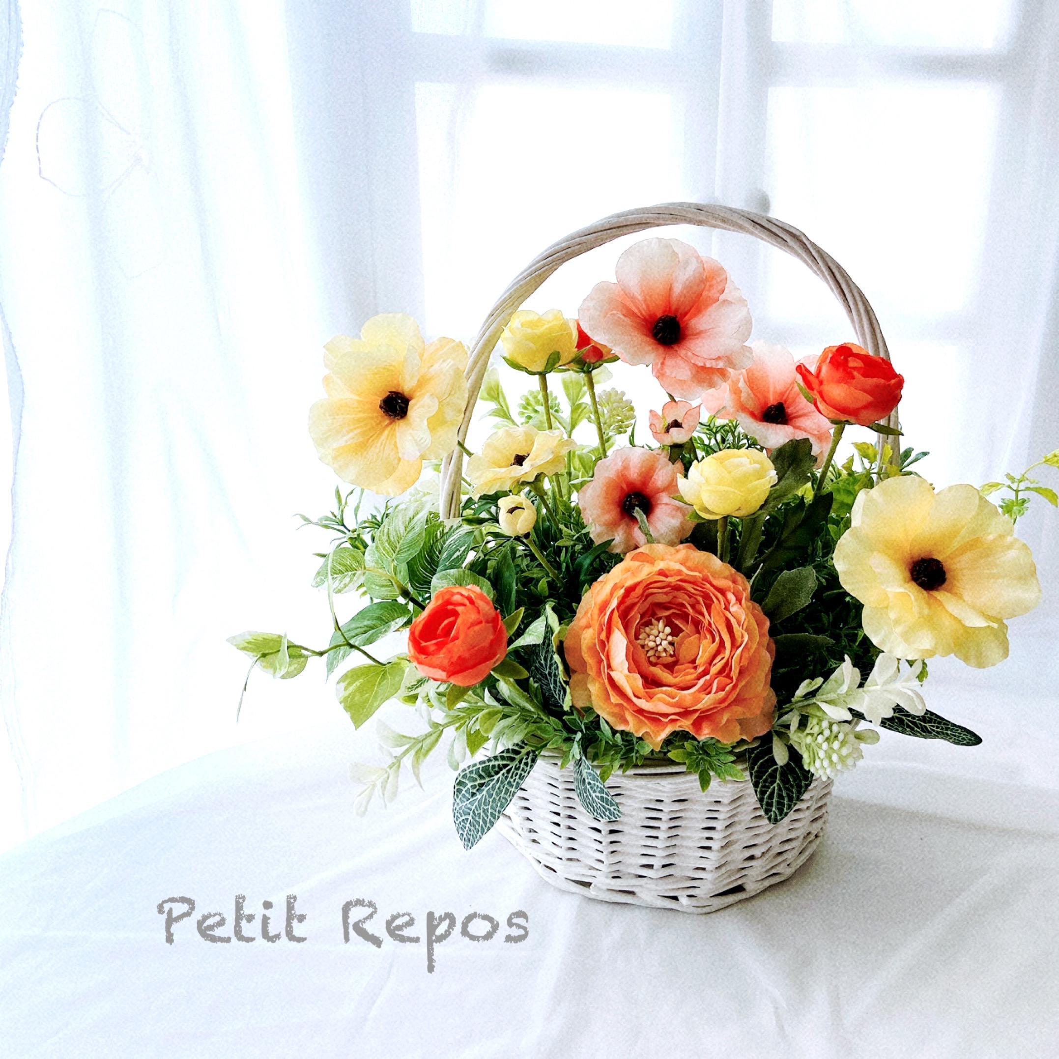 ラナンキュラスの小さなかごアレンジ&スワッグセット 〜春色飾り プレゼント〜 ラナンキュラスの小さなかごアレンジ&スワッグセット 〜春色飾り