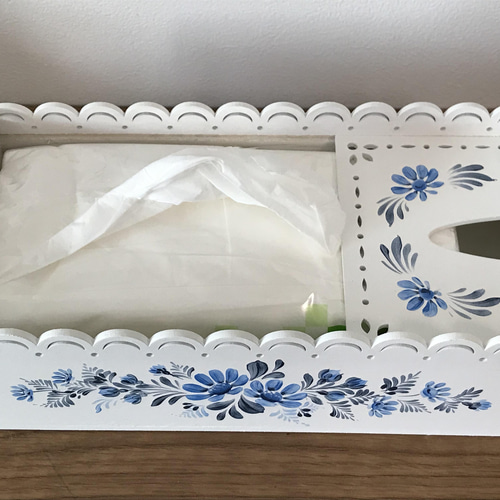 薄型ティッシュボックス白地青マーガレット(トールペイント