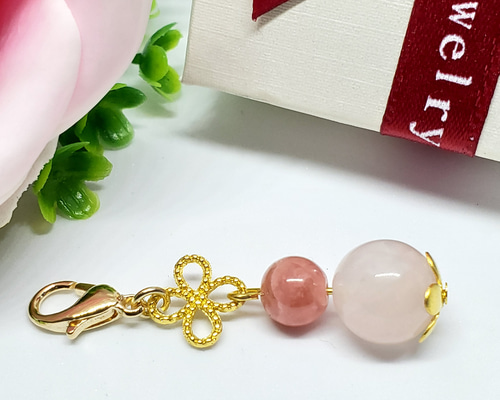 恋愛運 up ‼︎  銀 の エンジェル チャーム  ローズクォーツ × 翡翠 恋愛運 up ‼︎ 銀 の エンジェル チャーム ローズクォーツ × 翡翠 恋愛