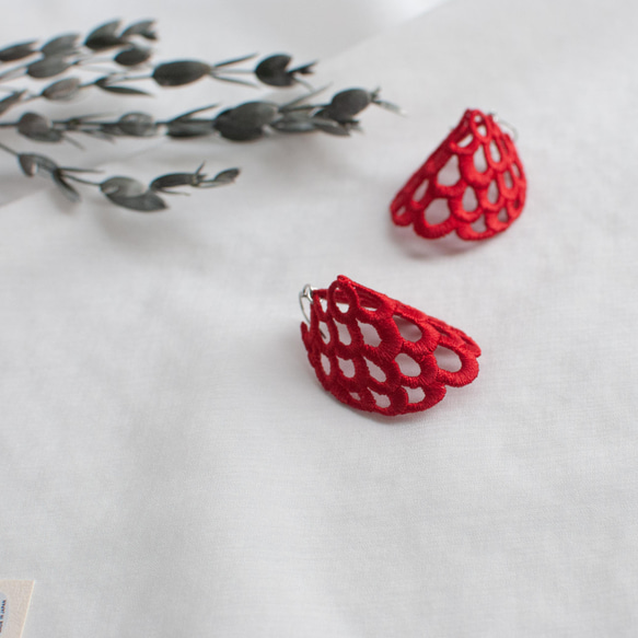 人魚刺繡耳環【紅色】 第3張的照片