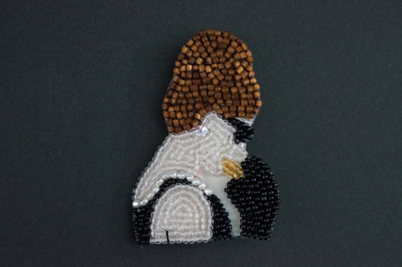 マリアンヌバトル　ブローチ　オードリーヘップバーン　ビーズ刺繍　フランス マリアンヌバトル ブローチ オードリーヘップバーン ビーズ刺繍