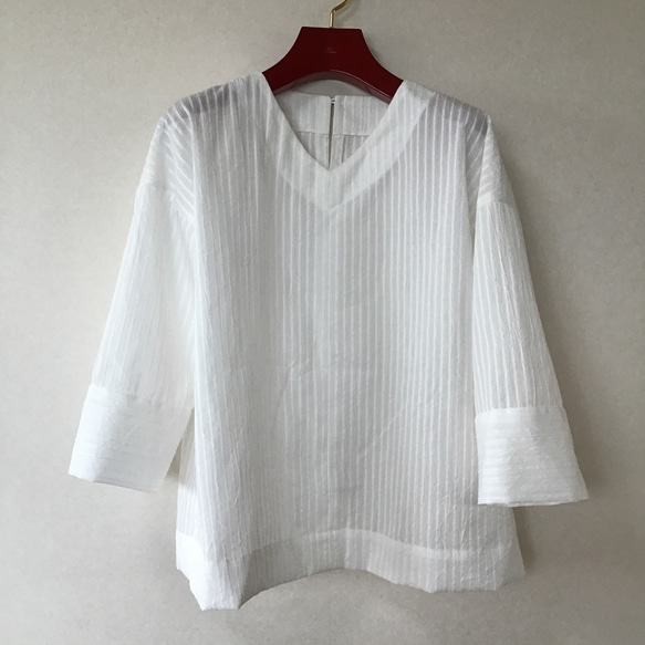 手作りキット(生地違い　爽やかなストライプ)　Vネックプルオーバーブラウス(004)が届いてすぐに作れます！ 6枚目の画像