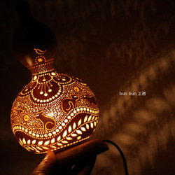 ひょうたんランプ--猫と小鳥 スタンドライト・テーブルランプ