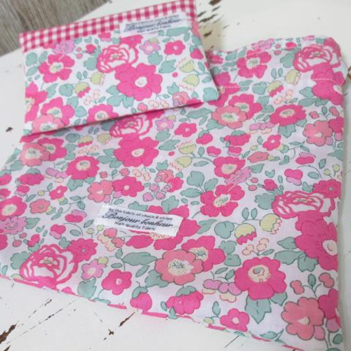 【handmade】巾着袋SS 輸入リバティ ベッツィ Betsy BBB 英国リバティ Betsyベッツィ×Day's eyeデイズアイの巾着ポーチset 巾着