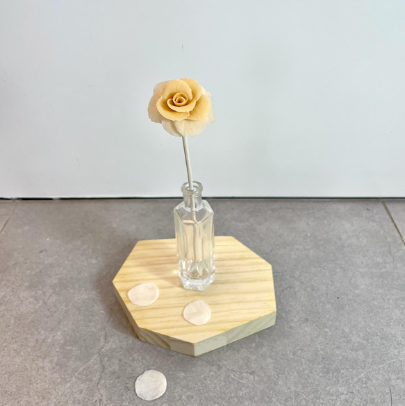 エッセンシャルオイルディフューザー；手作り粘土シミュレーションバラの形・・・シャンパンカラー        Ω 人気・おすすめ｜省スペース設計・旅行向けにおすすめ お得商品 プライバシー配送 翌日お届け対応