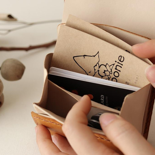 これ1つでお出かけ可能！！多機能三つ折財布/鍵ポケット付き【Mitu