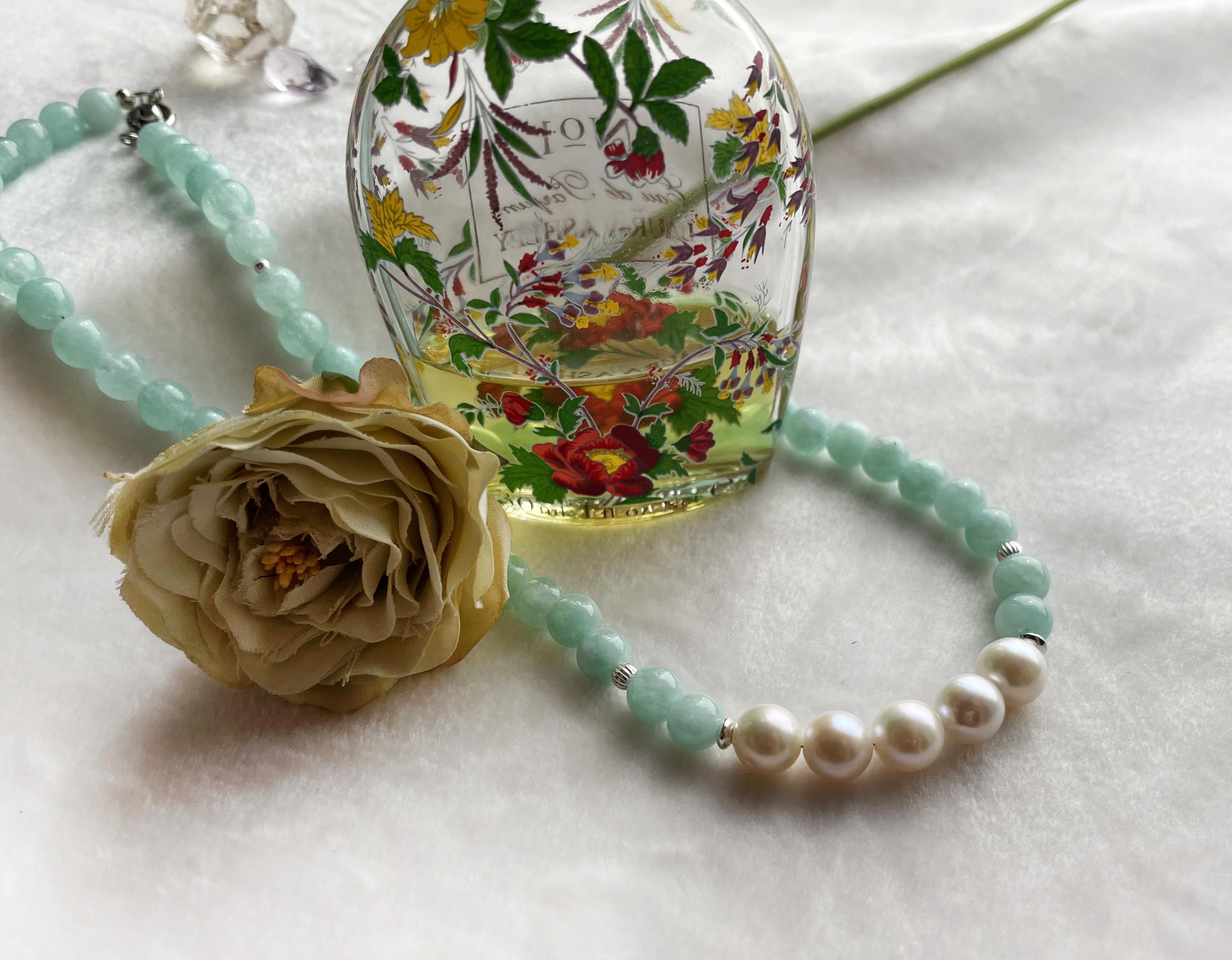 ミントカラー・上品なアクアマリンとパールのネックレス