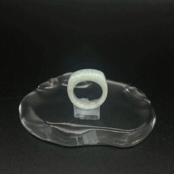 ホワイトブルーリング　天然石　玉　ホワイト　指輪　リング　天然石　金属アレルギー　個性　シンプル　綺麗　 2枚目の画像