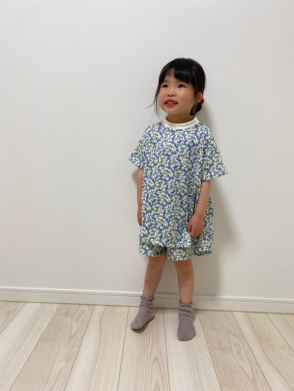 リバティプリント　天竺　子供服セットアップ（110サイズ）　ハンドメイド 3枚目の画像