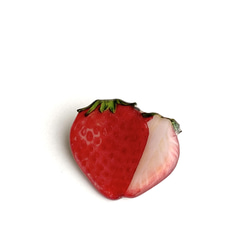 フルーツモチーフ★リアルな苺のブローチ 2枚目の画像