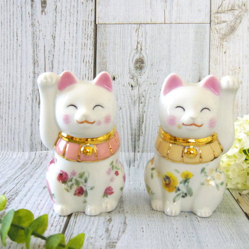 幸運を呼ぶ♫花柄の招き猫(ペア)磁器 ☆ポーセラーツ 幸運を呼ぶ♫花柄の招き猫(ペア)磁器 ☆ポーセラーツ