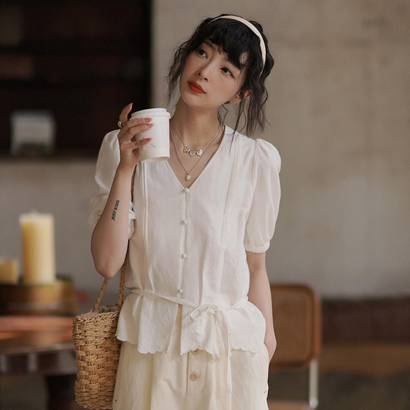 Vネックのシャツ|Sora-934 ブラウス Sora 通販 13796139｜Creema(クリーマ)