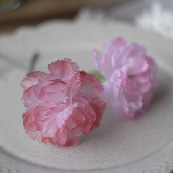 ふんわり 母の日 の カーネーション 布花 ブローチ　再販 16枚目の画像