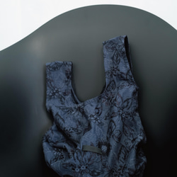 01花刺繡ノットバッグ・ネイビー|日本刺繡ノットバッグ（ダークブルー/フォーカラー） 3枚目の画像