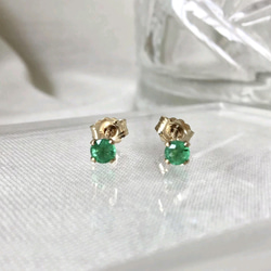 エメラルド ピアス（スタッド・一粒） の人気通販｜Creema