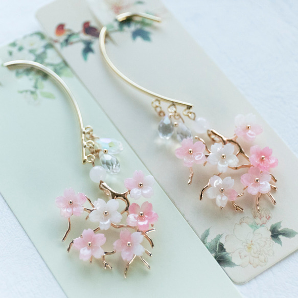 色が変わる　桜　イヤーフック 季節の花　片耳用　 6枚目の画像