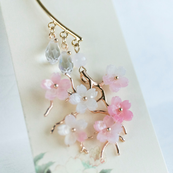 色が変わる　桜　イヤーフック 季節の花　片耳用　 4枚目の画像