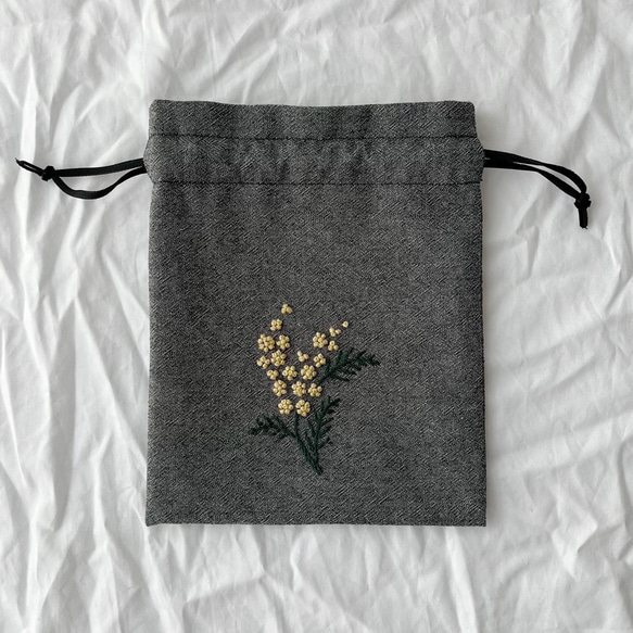 ミモザの手刺繍巾着袋(BLK) 5枚目の画像