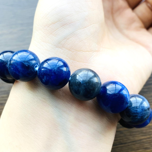 約12mm玉大きめサイズ ソーダライトの天然石ブレスレット！(約10mm玉