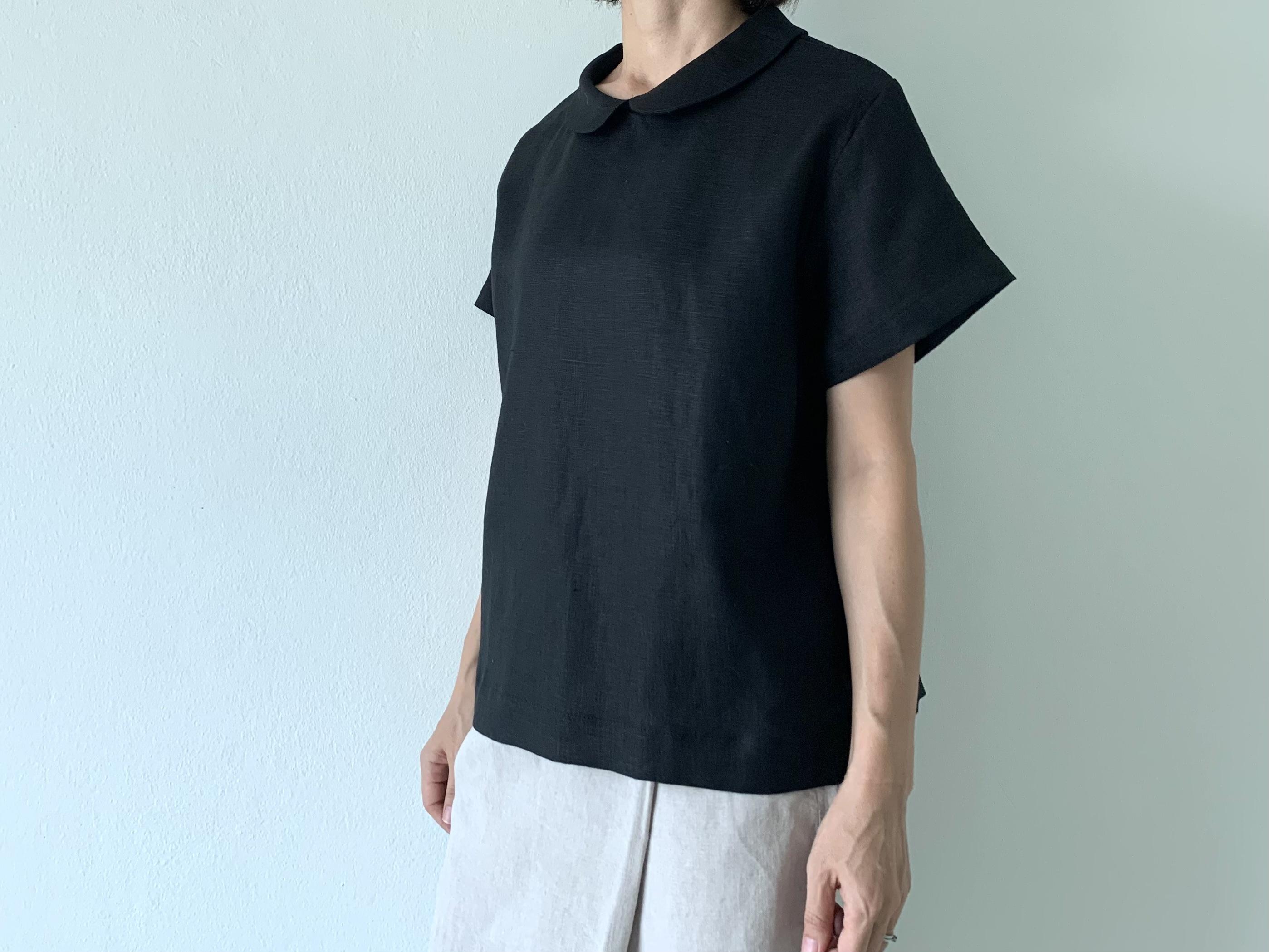 大人の可愛さをひと匙。丸襟がかわいい。ほっこりリネン100ブラウス　黒色