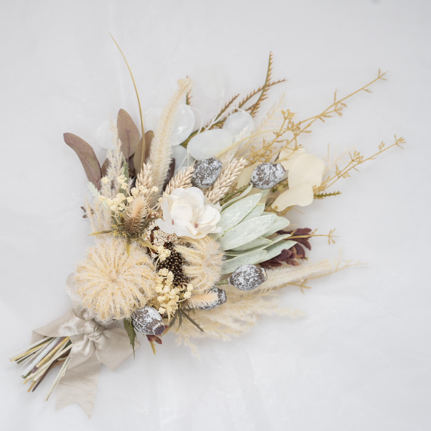 【パンパスグラス・カスミソウのドライフラワースワッグ風ミニブーケB】マタニティ・ニューボーンフォト、ハーフバースデー 10,950円