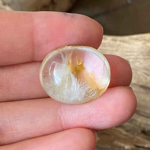 ホワイトフェザー ガーデンクォーツ 68 アンフィボールイン