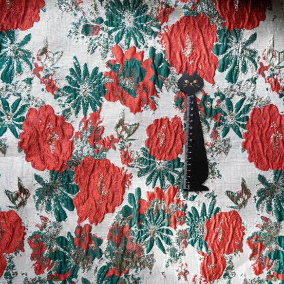 赤い銀糸のレリーフ花柄 ジャカード生地 [2959] 2枚目の画像