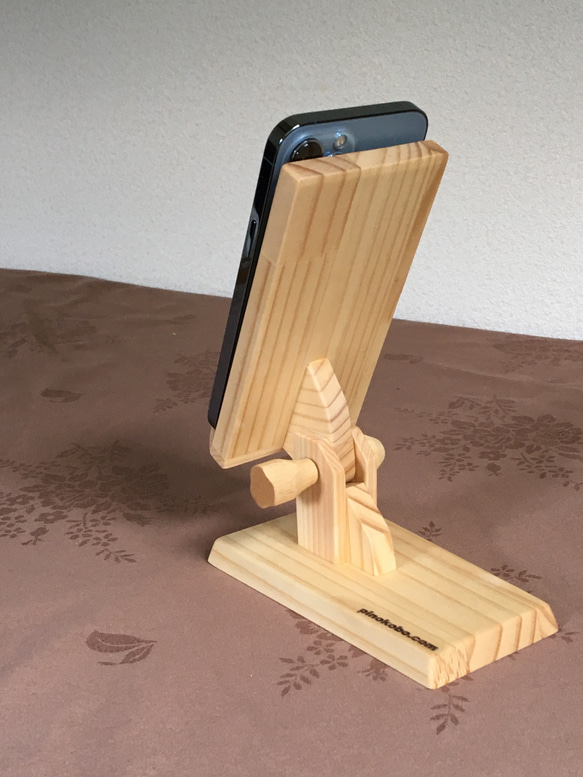 スマホスタンド　iPhoneスタンド　角度無段階調整式  色:木目が綺麗なクリアー塗装 7枚目の画像