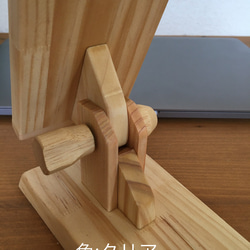 スマホが幸せになる手作りスマホスタンド　角度調整式　木製　おしゃれ　ぬくもり　癒し　色クリアー 2枚目の画像