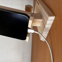 スマホが幸せになる手作りスマホスタンド　角度調整式　木製　おしゃれ　ぬくもり　癒し　色クリアー 7枚目の画像