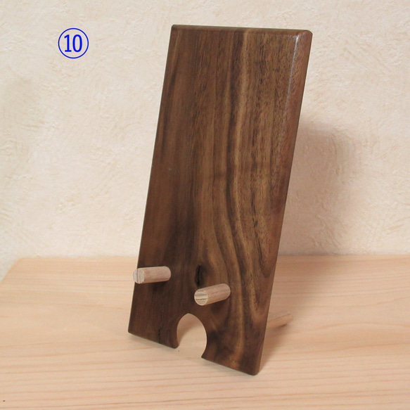 天然木《ウォールナット》木製スマホスタンド　type2 7枚目の画像